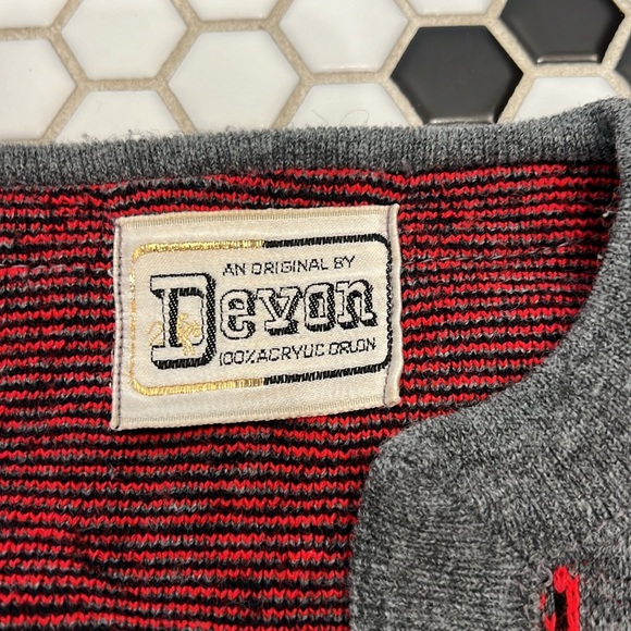 Vintage 70s paisley sweater, size XS/S. - Picture 3 of 4